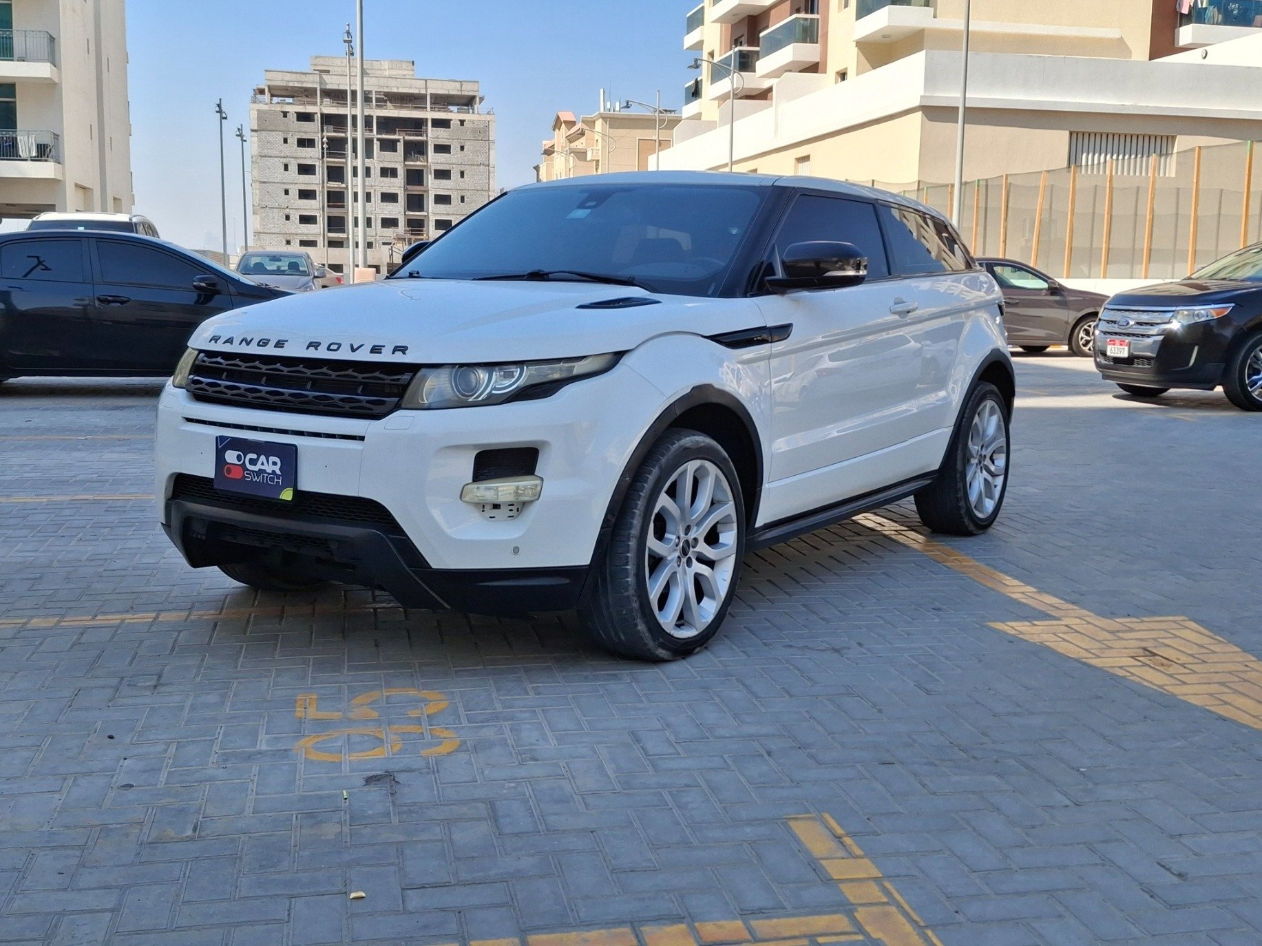 Used 2012 Range Rover Evoque for sale in Dubai